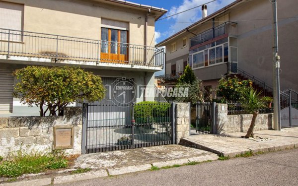 casa indipendente in vendita a Thiesi