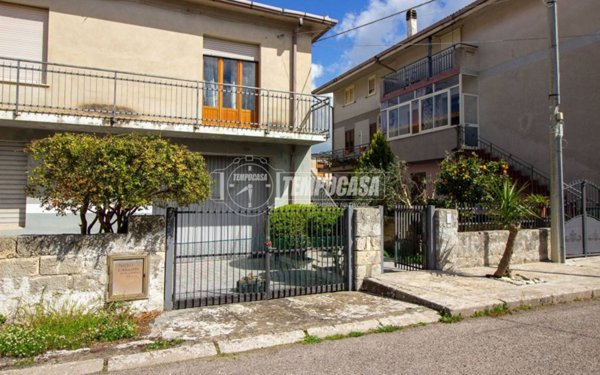 casa indipendente in vendita a Thiesi