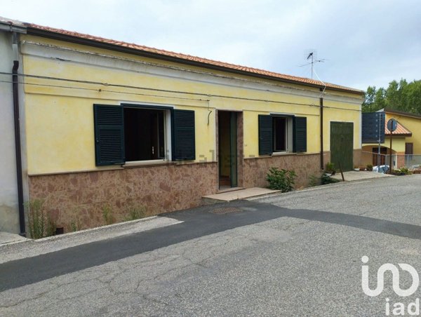 casa indipendente in vendita a Thiesi