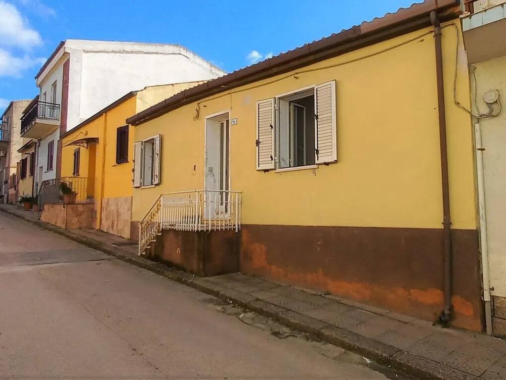 casa indipendente in vendita a Tissi