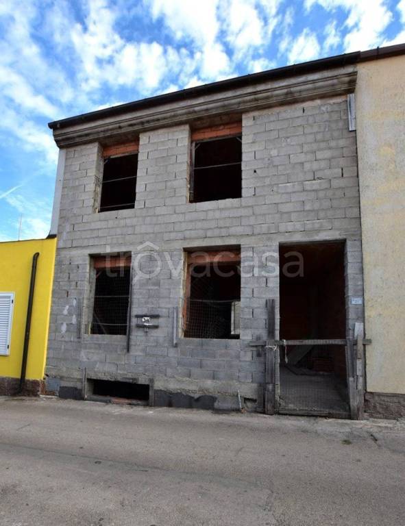 casa indipendente in vendita a Tissi