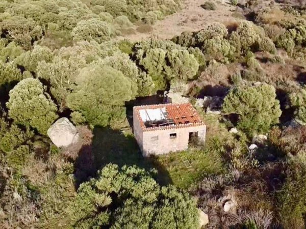 casa indipendente in vendita a Trinità d'Agultu e Vignola