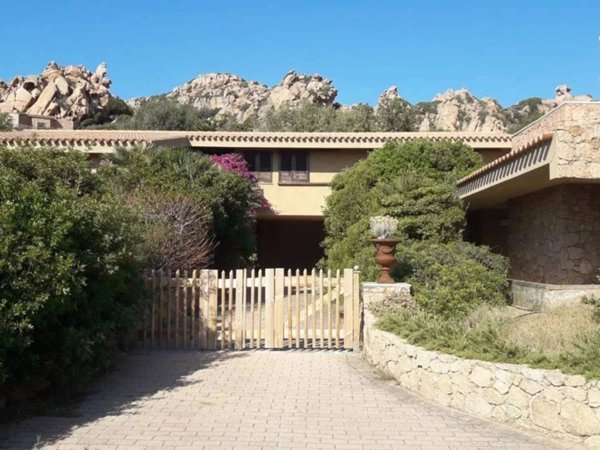 casa indipendente in vendita a Trinità d'Agultu e Vignola in zona Costa Paradiso