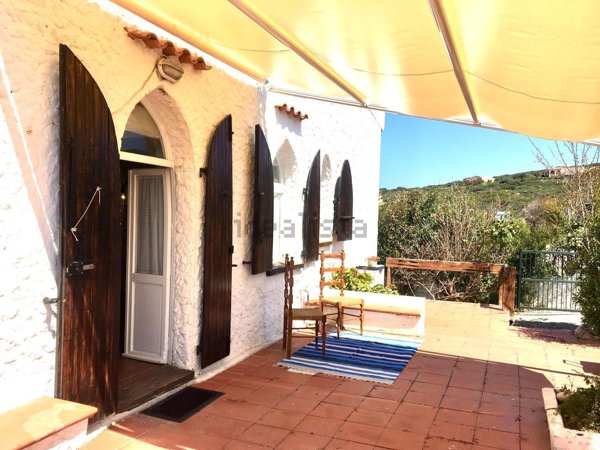 casa indipendente in vendita a Trinità d'Agultu e Vignola in zona Isola Rossa