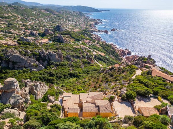 casa indipendente in vendita a Trinità d'Agultu e Vignola in zona Costa Paradiso