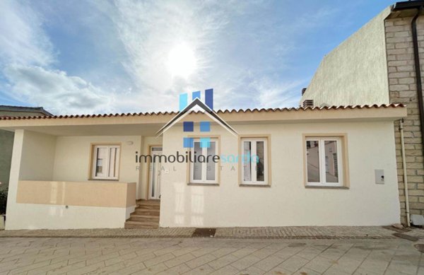 casa indipendente in vendita a Trinità d'Agultu e Vignola