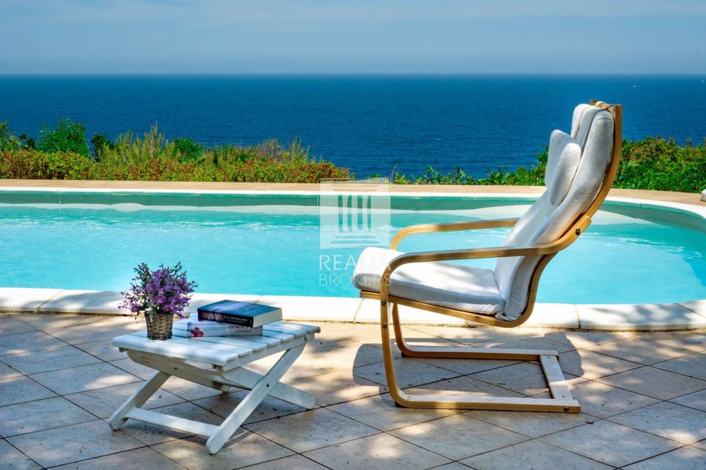 casa indipendente in vendita a Trinità d'Agultu e Vignola in zona Costa Paradiso