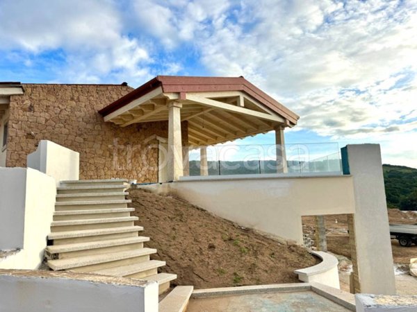 casa indipendente in vendita a Trinità d'Agultu e Vignola in zona Isola Rossa