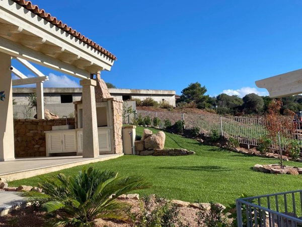 casa indipendente in vendita a Trinità d'Agultu e Vignola in zona Isola Rossa