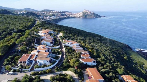 casa indipendente in vendita a Trinità d'Agultu e Vignola