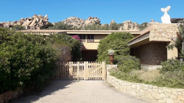 casa indipendente in vendita a Trinità d'Agultu e Vignola in zona Costa Paradiso