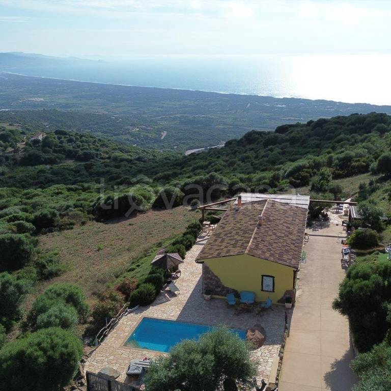 casa indipendente in vendita a Trinità d'Agultu e Vignola