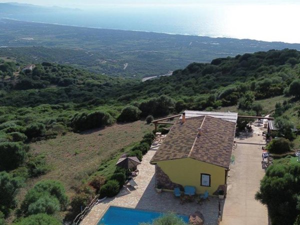 casa indipendente in vendita a Trinità d'Agultu e Vignola in zona Paduledda