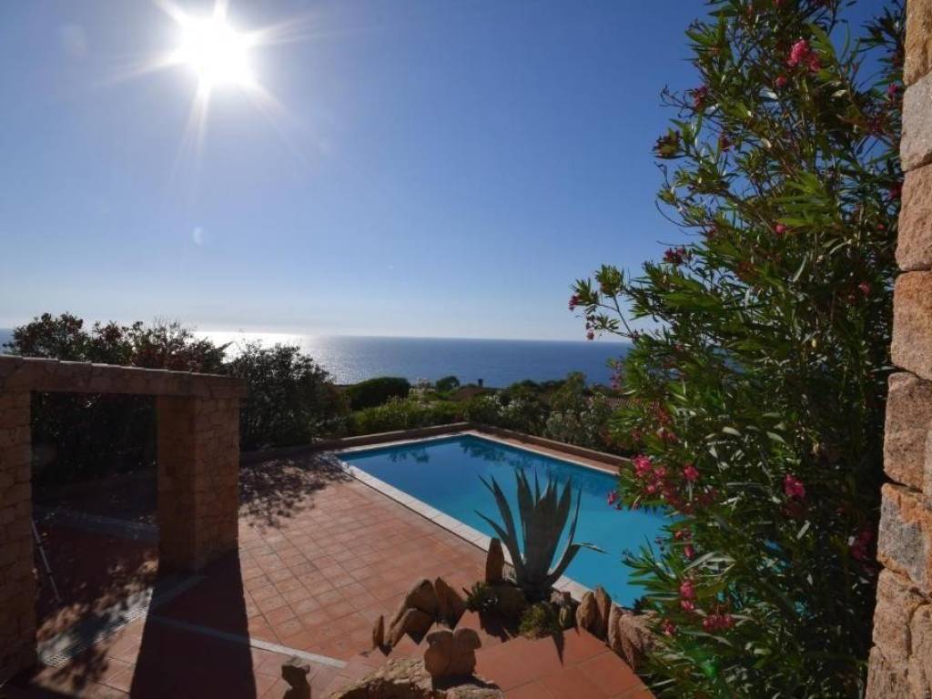 casa indipendente in vendita a Trinità d'Agultu e Vignola in zona Costa Paradiso