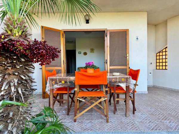 casa indipendente in vendita a Trinità d'Agultu e Vignola in zona Paduledda