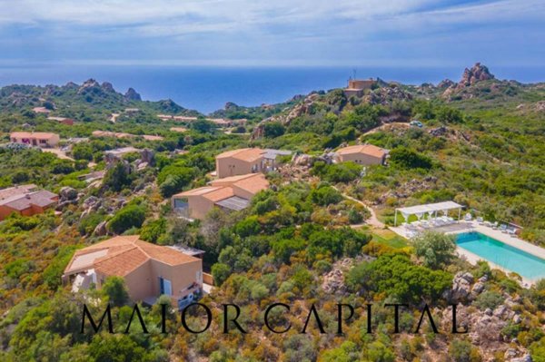 negozio in vendita a Trinità d'Agultu e Vignola in zona Costa Paradiso