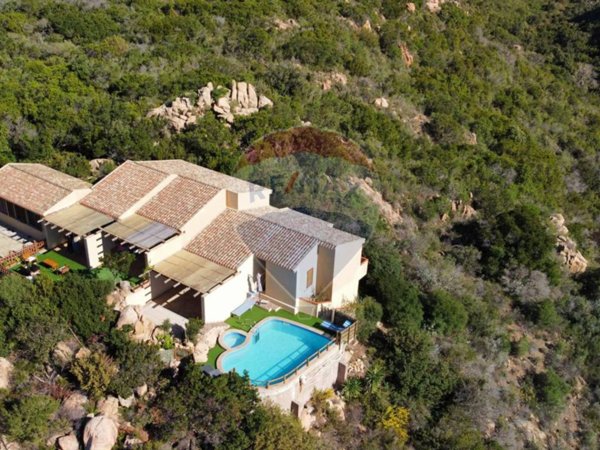 casa indipendente in vendita a Trinità d'Agultu e Vignola in zona Costa Paradiso