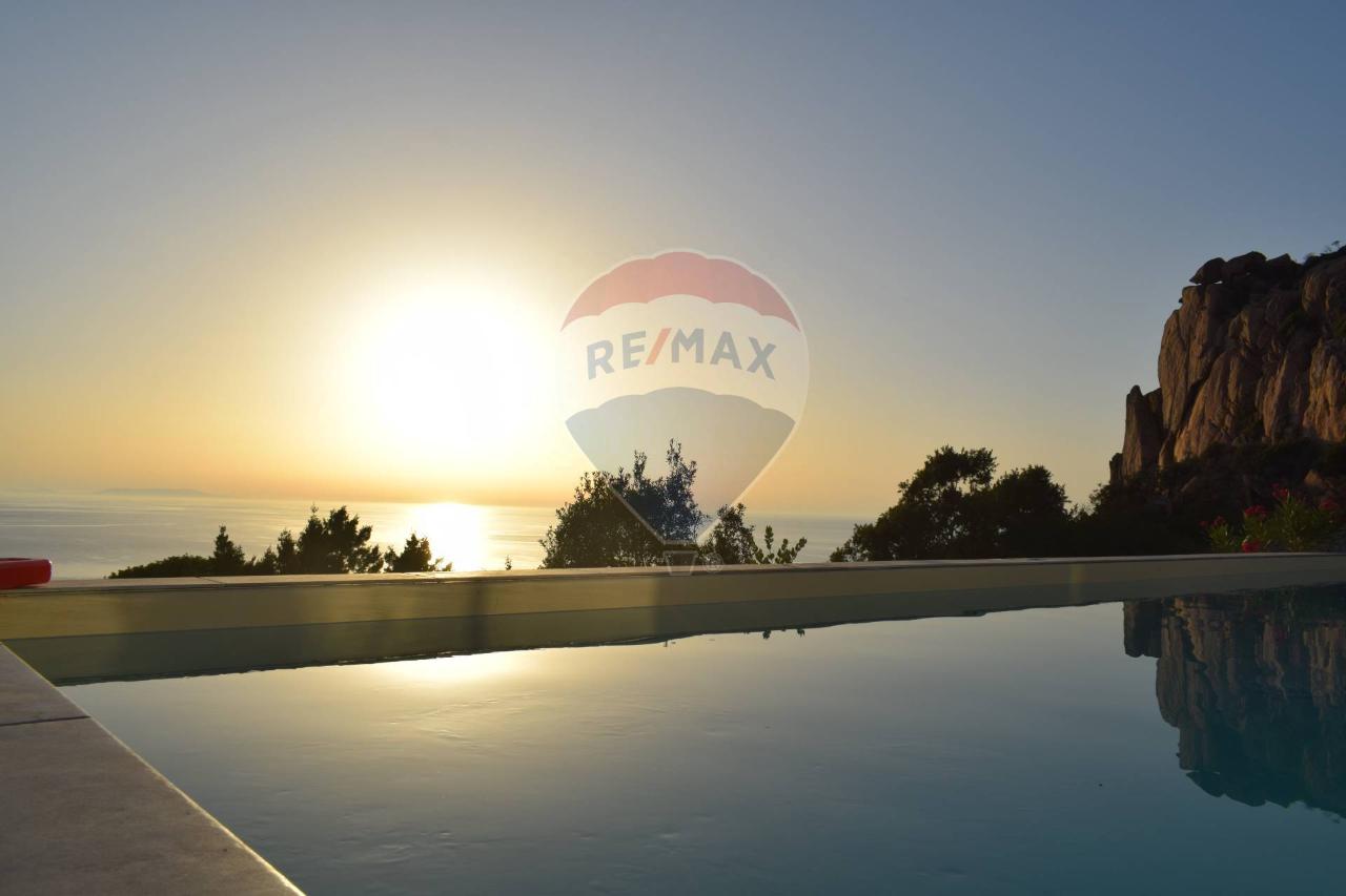 casa indipendente in vendita a Trinità d'Agultu e Vignola in zona Costa Paradiso