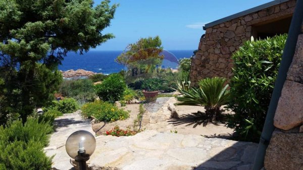 casa indipendente in vendita a Trinità d'Agultu e Vignola