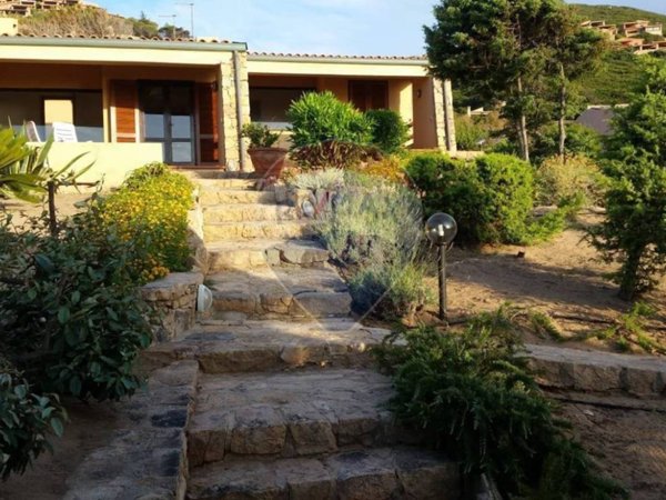 casa indipendente in vendita a Trinità d'Agultu e Vignola in zona Costa Paradiso