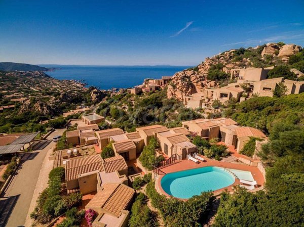 casa indipendente in vendita a Trinità d'Agultu e Vignola in zona Costa Paradiso