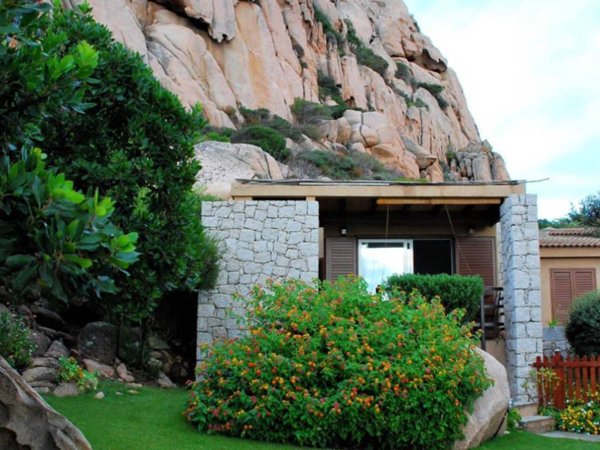 casa indipendente in vendita a Trinità d'Agultu e Vignola in zona Costa Paradiso