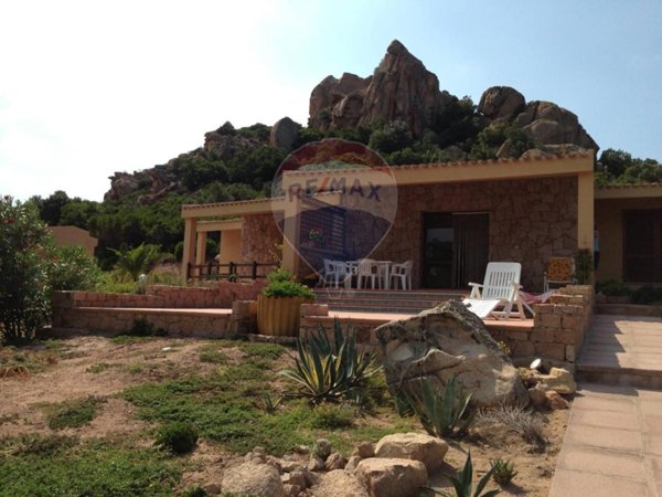 casa indipendente in vendita a Trinità d'Agultu e Vignola in zona Costa Paradiso