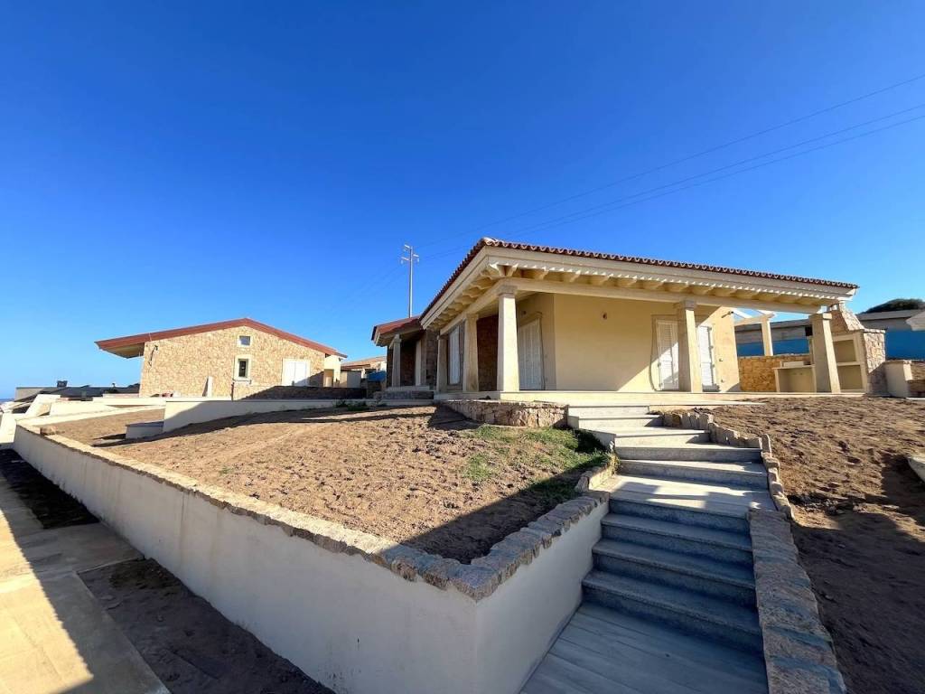 casa indipendente in vendita a Trinità d'Agultu e Vignola in zona Isola Rossa
