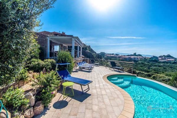 casa indipendente in vendita a Trinità d'Agultu e Vignola in zona Costa Paradiso
