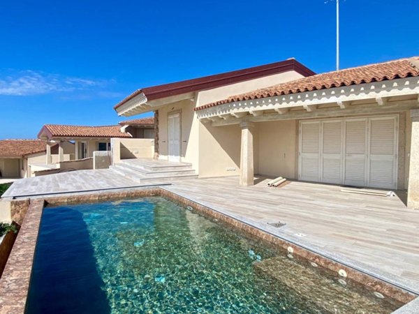 casa indipendente in vendita a Trinità d'Agultu e Vignola in zona Isola Rossa
