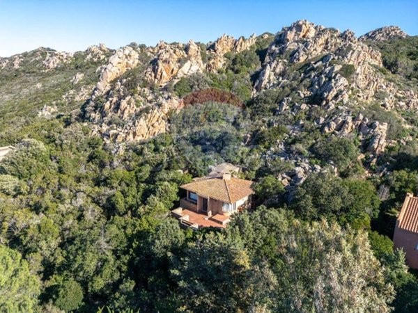 casa indipendente in vendita a Trinità d'Agultu e Vignola in zona Costa Paradiso