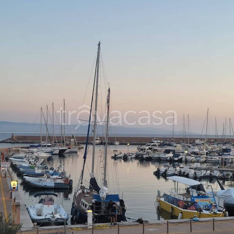 appartamento in vendita a Trinità d'Agultu e Vignola in zona Isola Rossa