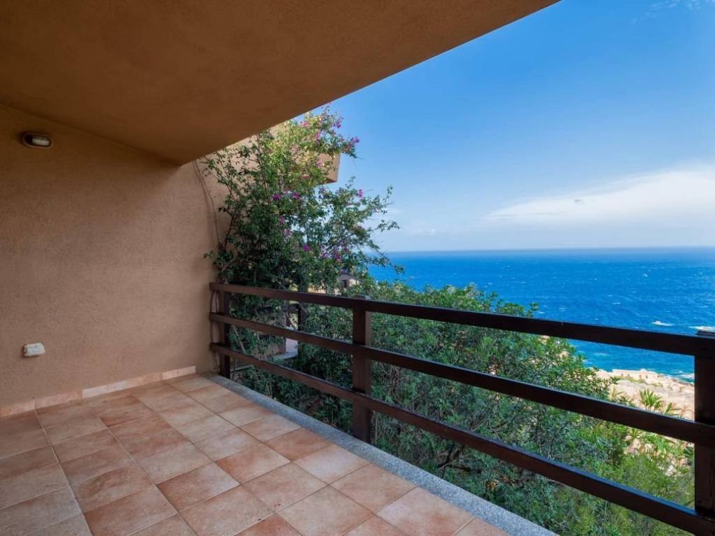 casa indipendente in vendita a Trinità d'Agultu e Vignola in zona Costa Paradiso