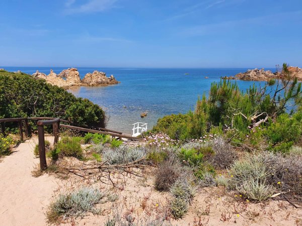 casa indipendente in vendita a Trinità d'Agultu e Vignola in zona Isola Rossa