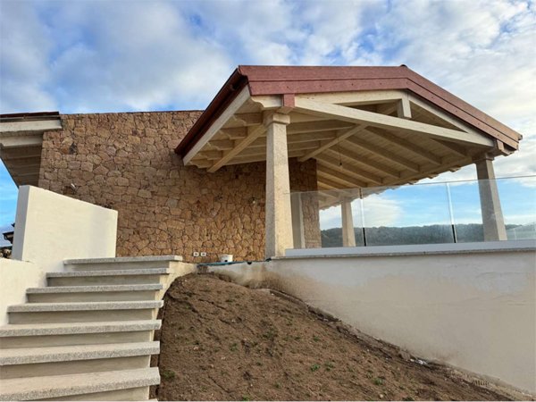 casa indipendente in vendita a Trinità d'Agultu e Vignola in zona Isola Rossa