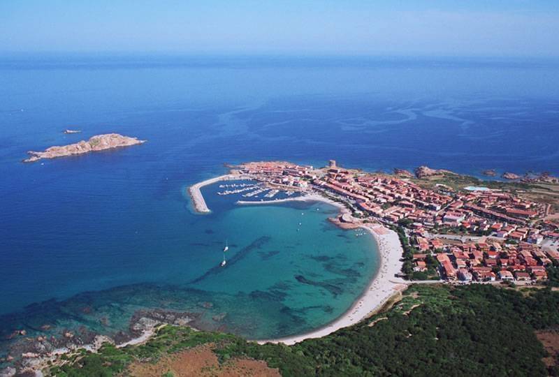 appartamento in vendita a Trinità d'Agultu e Vignola in zona Isola Rossa
