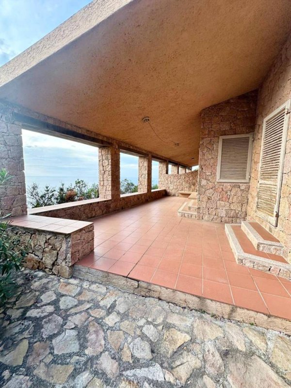 casa indipendente in vendita a Trinità d'Agultu e Vignola