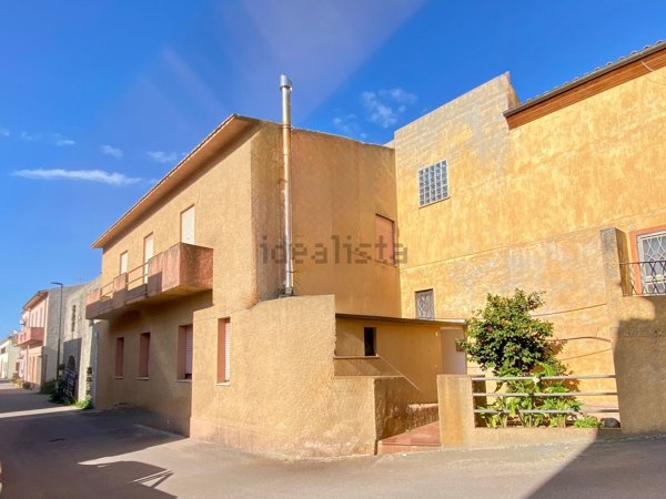 casa indipendente in vendita a Trinità d'Agultu e Vignola