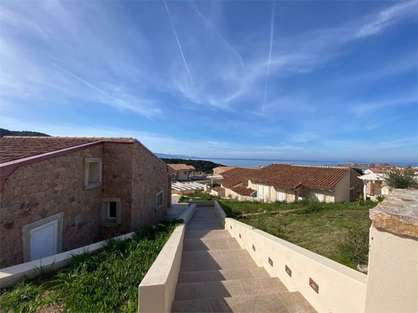 appartamento in vendita a Trinità d'Agultu e Vignola in zona Isola Rossa