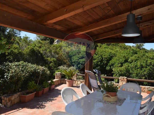 casa indipendente in vendita a Trinità d'Agultu e Vignola in zona Costa Paradiso