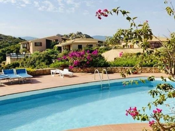 casa indipendente in vendita a Trinità d'Agultu e Vignola in zona Costa Paradiso