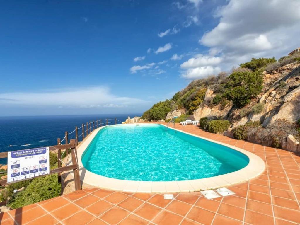 casa indipendente in vendita a Trinità d'Agultu e Vignola in zona Costa Paradiso