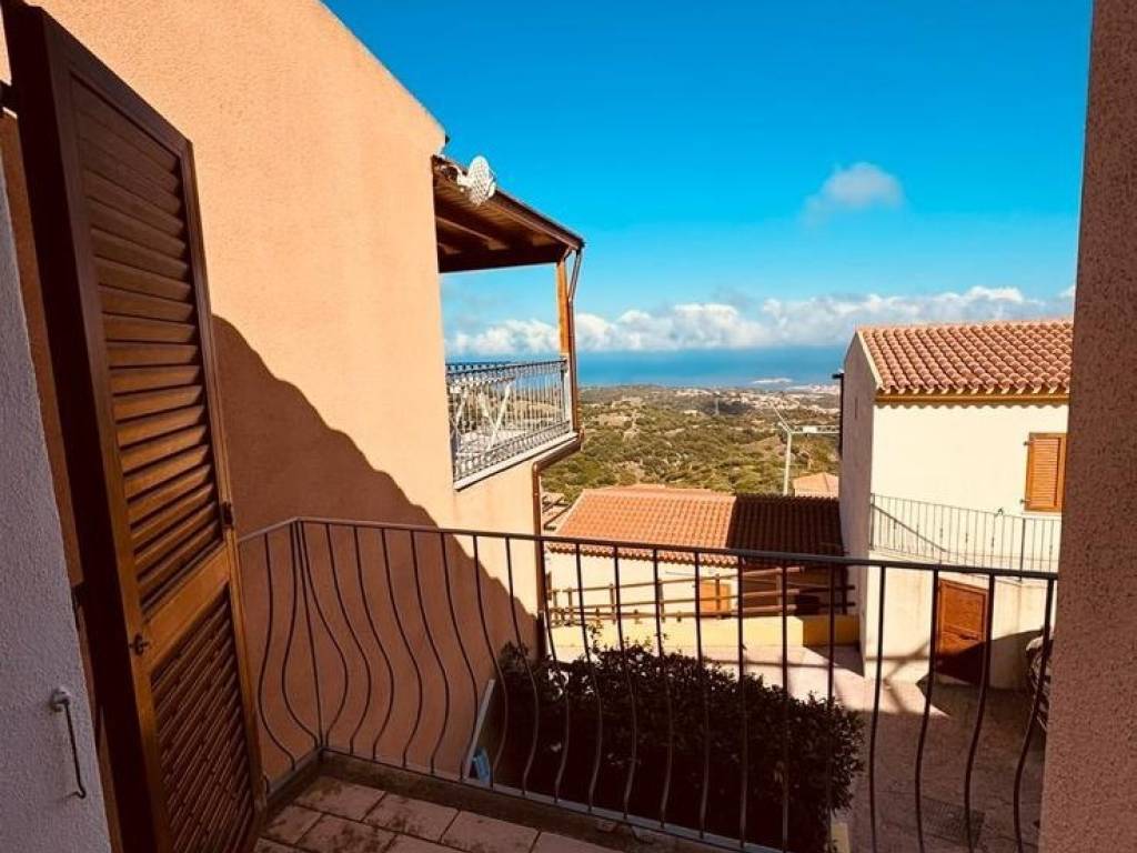 casa indipendente in vendita a Trinità d'Agultu e Vignola
