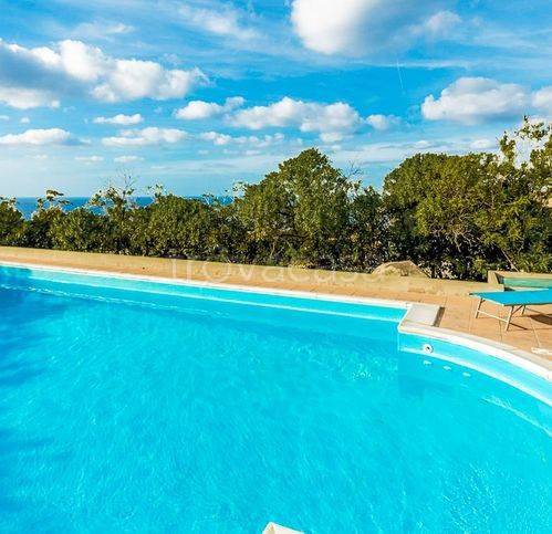 casa indipendente in vendita a Trinità d'Agultu e Vignola in zona Costa Paradiso