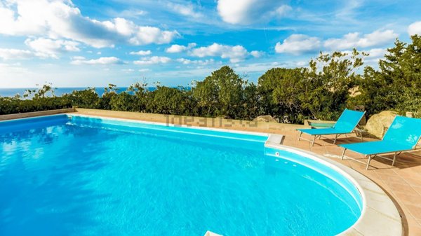 casa indipendente in vendita a Trinità d'Agultu e Vignola in zona Costa Paradiso