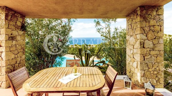casa indipendente in vendita a Trinità d'Agultu e Vignola in zona Costa Paradiso