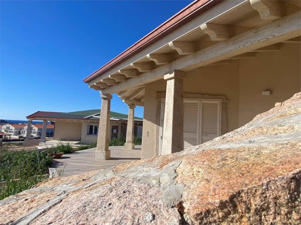 casa indipendente in vendita a Trinità d'Agultu e Vignola in zona Isola Rossa