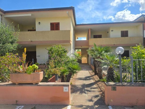 appartamento in vendita a Trinità d'Agultu e Vignola in zona Isola Rossa