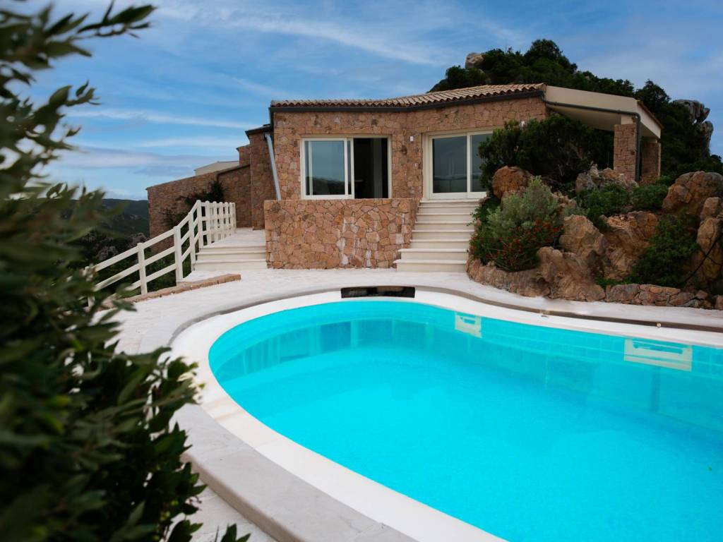 casa indipendente in vendita a Trinità d'Agultu e Vignola in zona Costa Paradiso