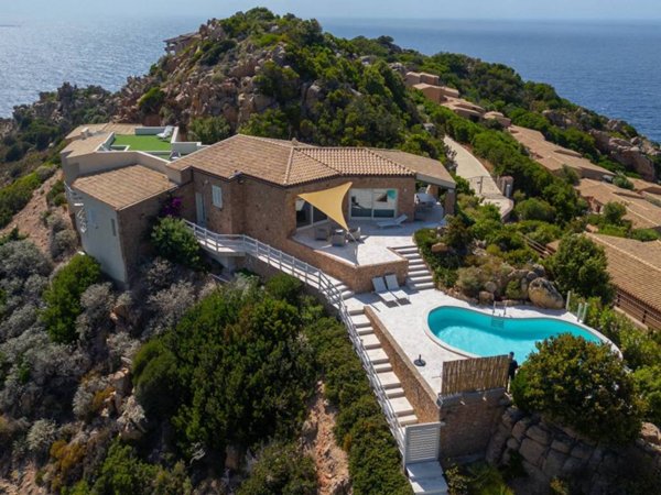 casa indipendente in vendita a Trinità d'Agultu e Vignola in zona Costa Paradiso